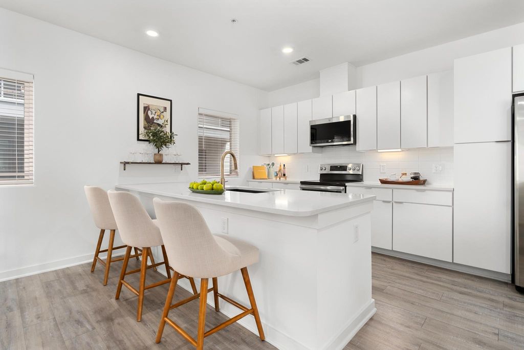 5924 S Congress Ave 114S, Austin, TX 78745