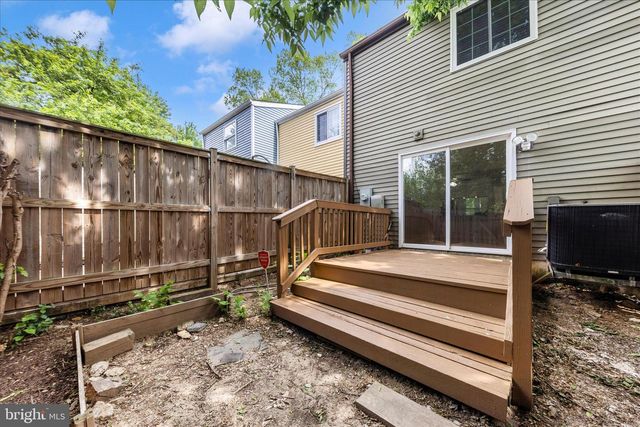 19453 BREEZEDALE LN, Germantown, MD 20876