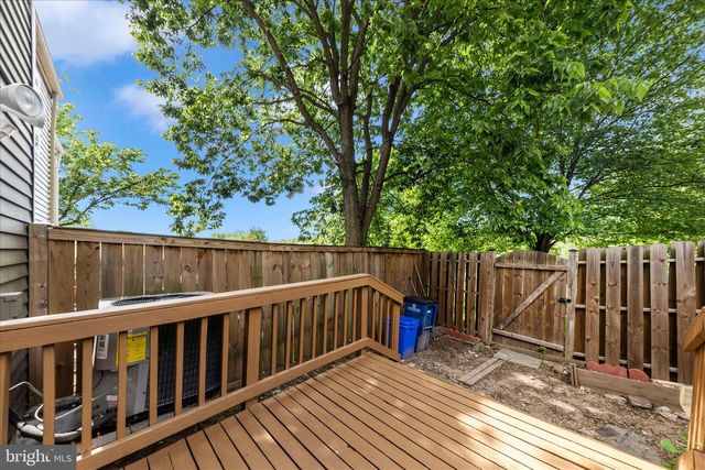 19453 BREEZEDALE LN, Germantown, MD 20876