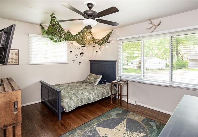 6306 W 77th Terrace, Prairie Village, KS 66204