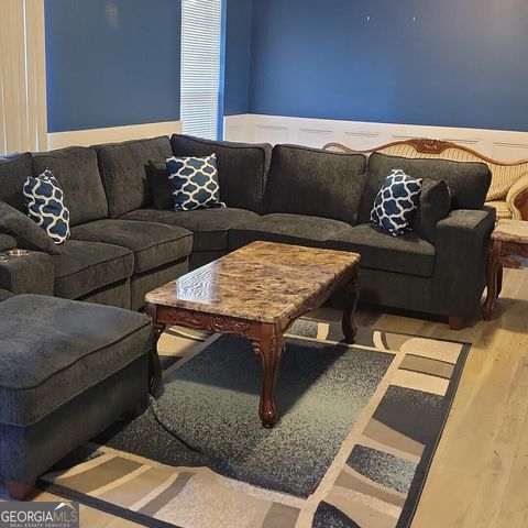 17 Club House Drive, Savannah, GA 31419