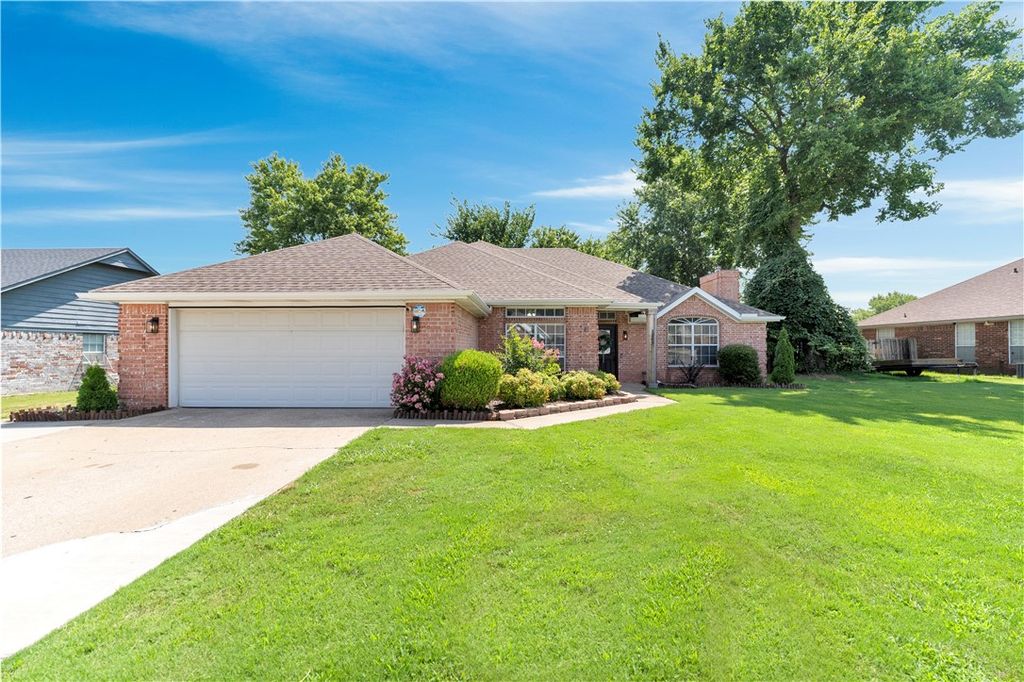 1245 Dick Smith Street, Springdale, AR 72764