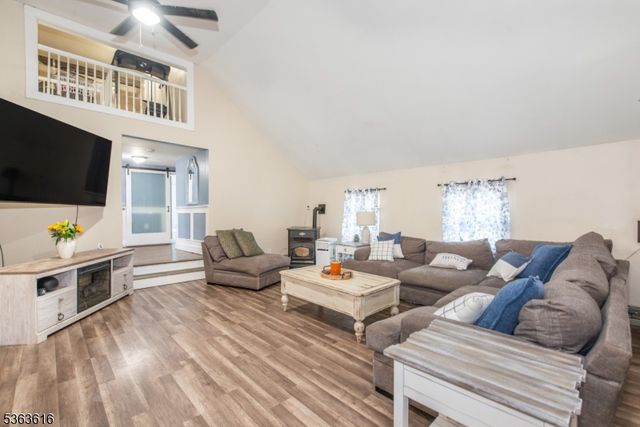 42 Pond School Rd, Wantage Twp., NJ 07461