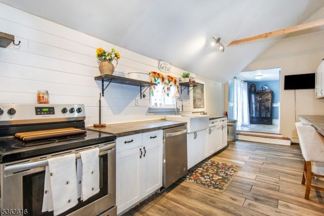 42 Pond School Rd, Wantage Twp., NJ 07461