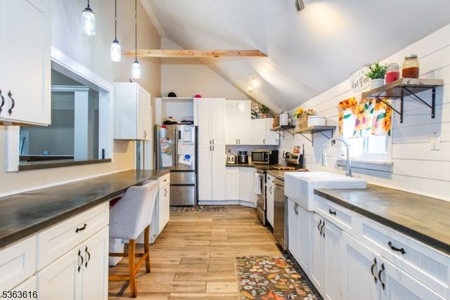 42 Pond School Rd, Wantage Twp., NJ 07461