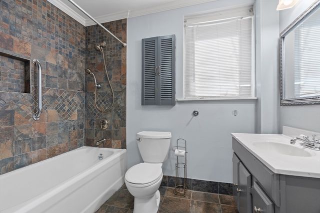 12 Lowell Place 1, Waltham, MA 02453