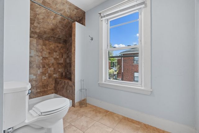 12 Lowell Place 1, Waltham, MA 02453