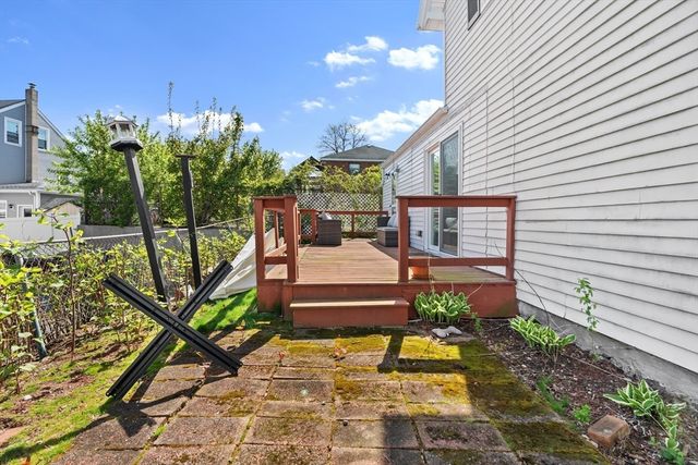 12 Lowell Place 1, Waltham, MA 02453