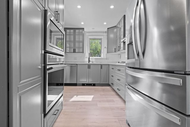 12 Lowell Place 1, Waltham, MA 02453