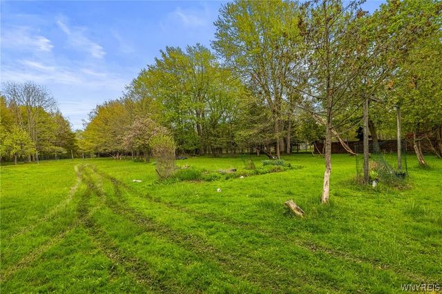 501 Lein Road, West Seneca, NY 14224
