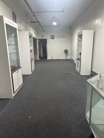 323 Newport Avenue, Quincy, MA 02170