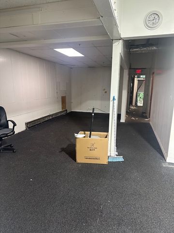 323 Newport Avenue, Quincy, MA 02170