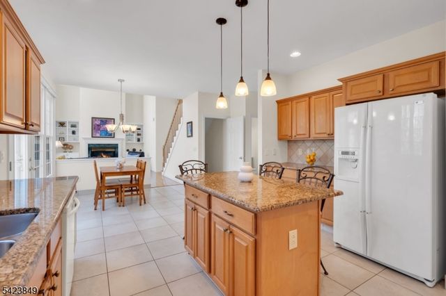 64 Bradley Ln, Bridgewater Twp., NJ 08807