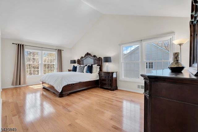 64 Bradley Ln, Bridgewater Twp., NJ 08807