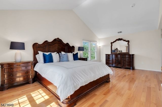 64 Bradley Ln, Bridgewater Twp., NJ 08807