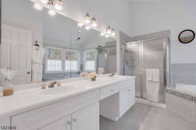 64 Bradley Ln, Bridgewater Twp., NJ 08807