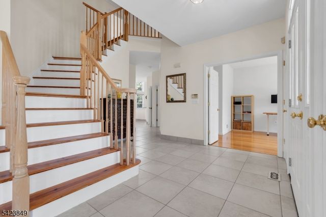 64 Bradley Ln, Bridgewater Twp., NJ 08807