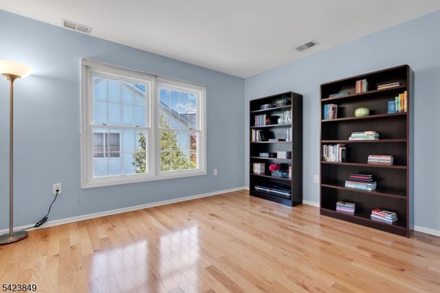 64 Bradley Ln, Bridgewater Twp., NJ 08807