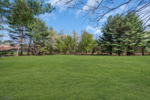 64 Bradley Ln, Bridgewater Twp., NJ 08807