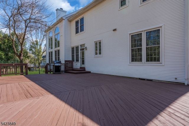 64 Bradley Ln, Bridgewater Twp., NJ 08807