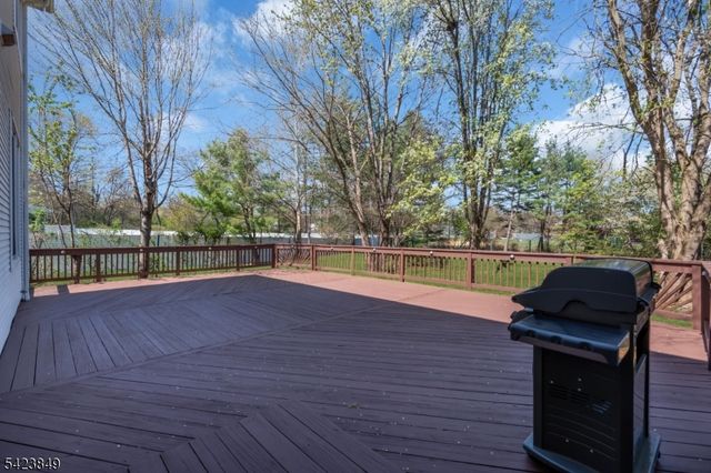 64 Bradley Ln, Bridgewater Twp., NJ 08807