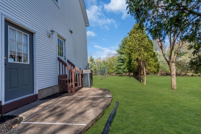 64 Bradley Ln, Bridgewater Twp., NJ 08807