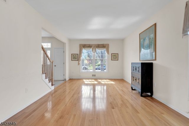 64 Bradley Ln, Bridgewater Twp., NJ 08807