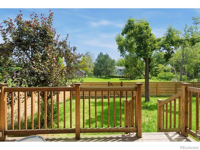 8099 Meadowdale Square, Niwot, CO 80503