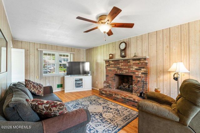 51 Cypress Road, Toms River, NJ 08753