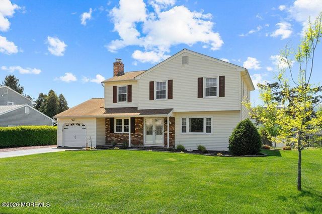 51 Cypress Road, Toms River, NJ 08753