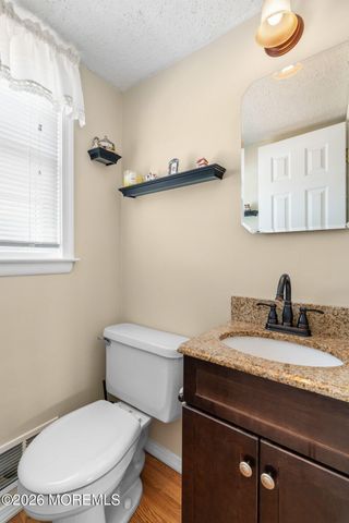 51 Cypress Road, Toms River, NJ 08753