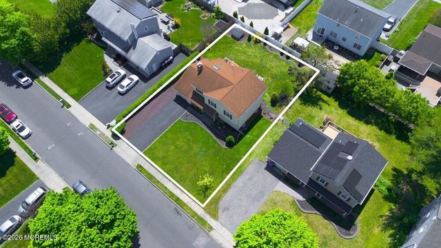 51 Cypress Road, Toms River, NJ 08753
