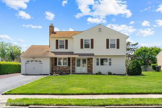 51 Cypress Road, Toms River, NJ 08753