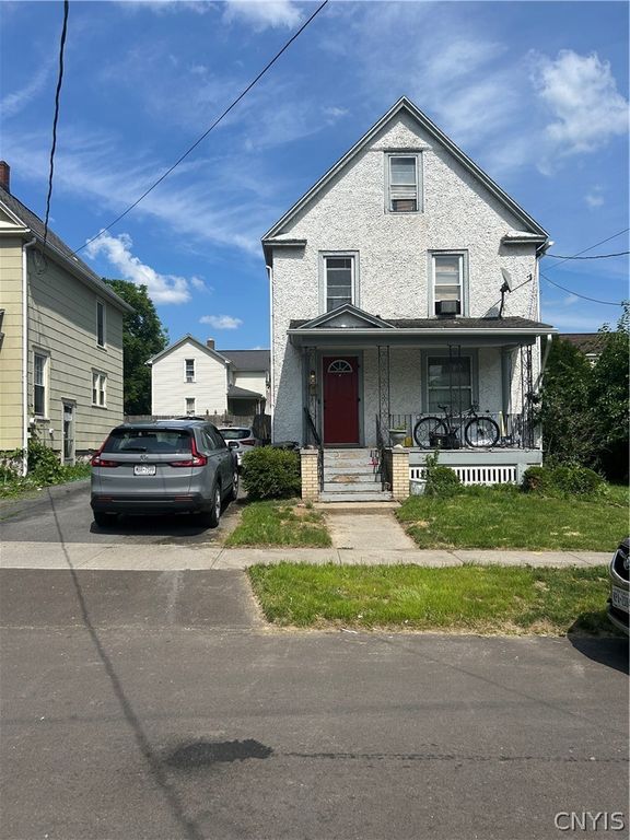 32 Chestnut Street, Auburn, NY 13021