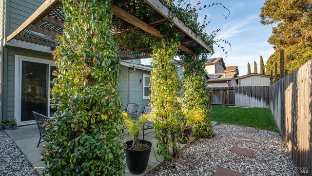 750 Harbor Park Dr, Suisun City, CA 94585