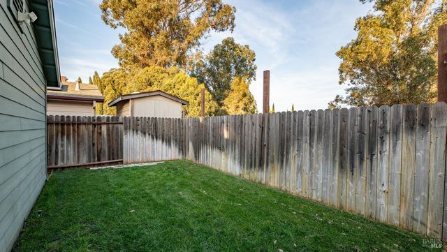 750 Harbor Park Dr, Suisun City, CA 94585