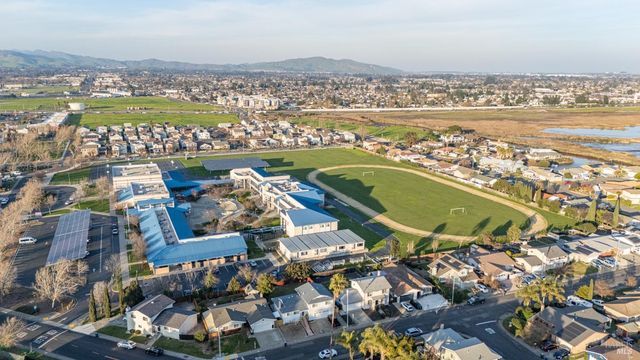 750 Harbor Park Dr, Suisun City, CA 94585