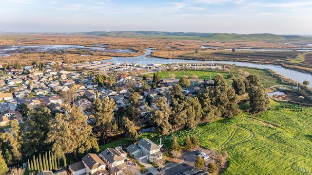 750 Harbor Park Dr, Suisun City, CA 94585
