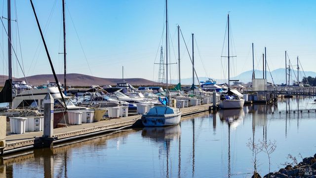 750 Harbor Park Dr, Suisun City, CA 94585