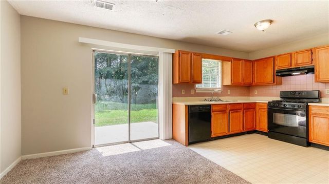 1040 Redan Trace, Stone Mountain, GA 30088