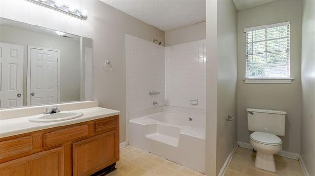 1040 Redan Trace, Stone Mountain, GA 30088