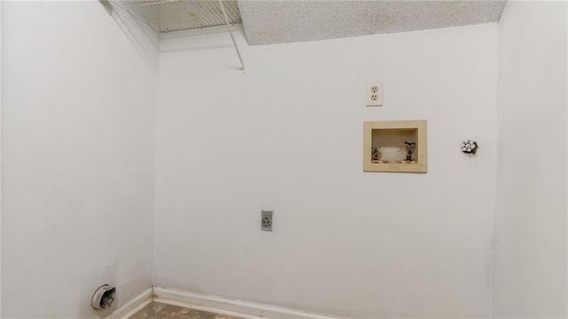 1040 Redan Trace, Stone Mountain, GA 30088