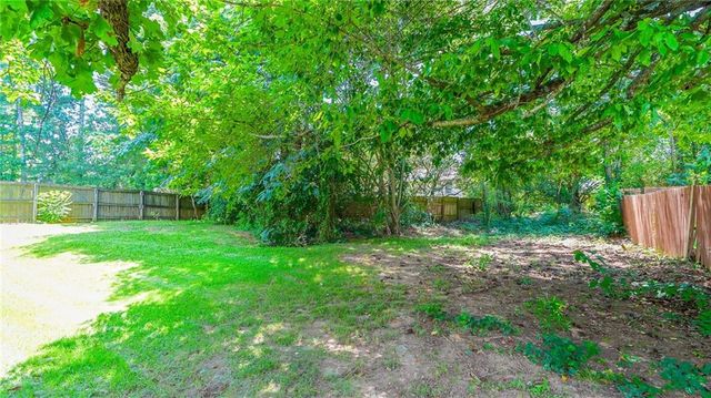1040 Redan Trace, Stone Mountain, GA 30088
