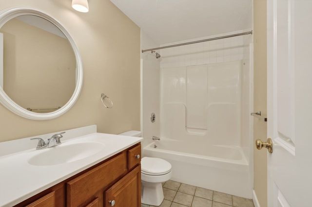 168 North St 4, Weymouth, MA 02191