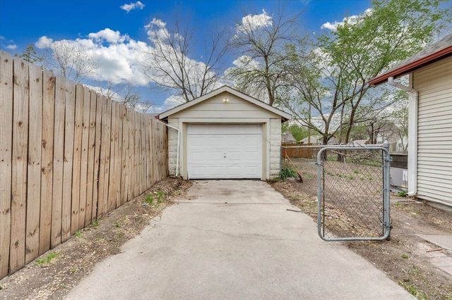 1515 S Saint Francis St, Wichita, KS 67211