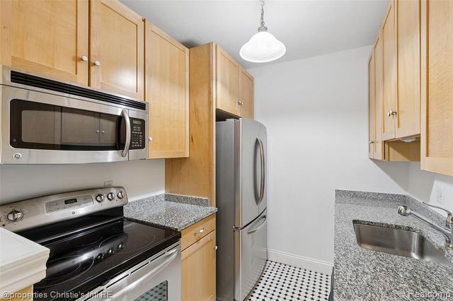 15 E Kirby Street 1107, Detroit, MI 48202