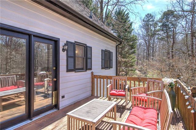 14 Buckskin SW Drive, Cartersville, GA 30120