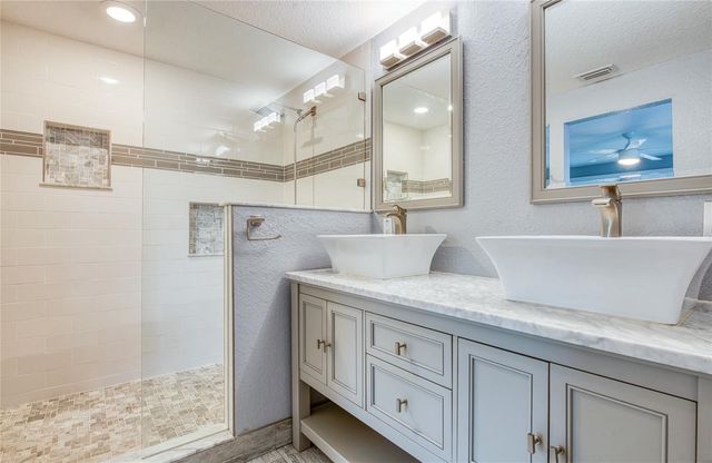 6408 7TH AVENUE N, St Petersburg, FL 33710