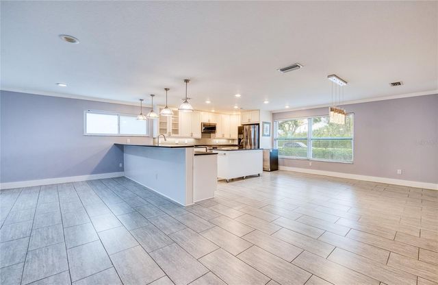 6408 7TH AVENUE N, St Petersburg, FL 33710