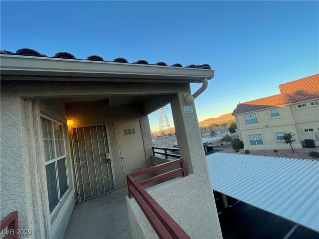520 Arrowhead Trail 221, Henderson, NV 89015